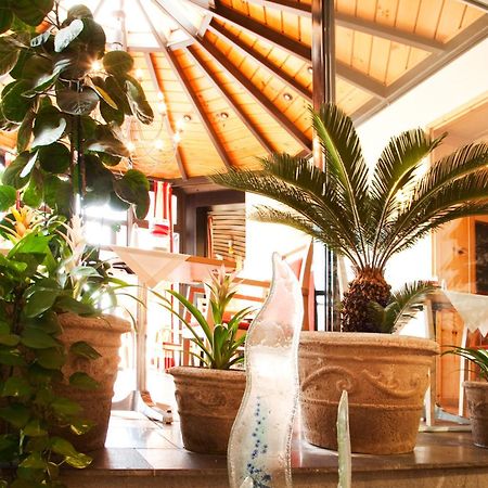 Hotel Bacchus Бенсхайм Интерьер фото